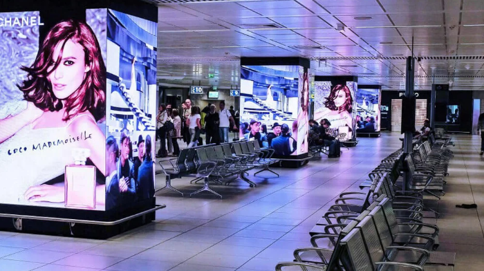 Customized Indoor P3 L-Shaped Column LED Screen in Japan
