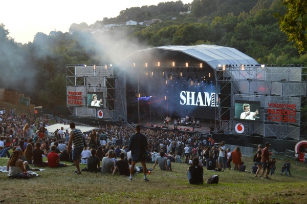 What to Pay Attention to When Renting an LED Display for a Concert Stage?