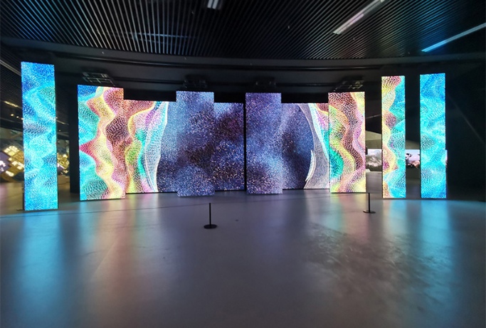 led displays for retail stores