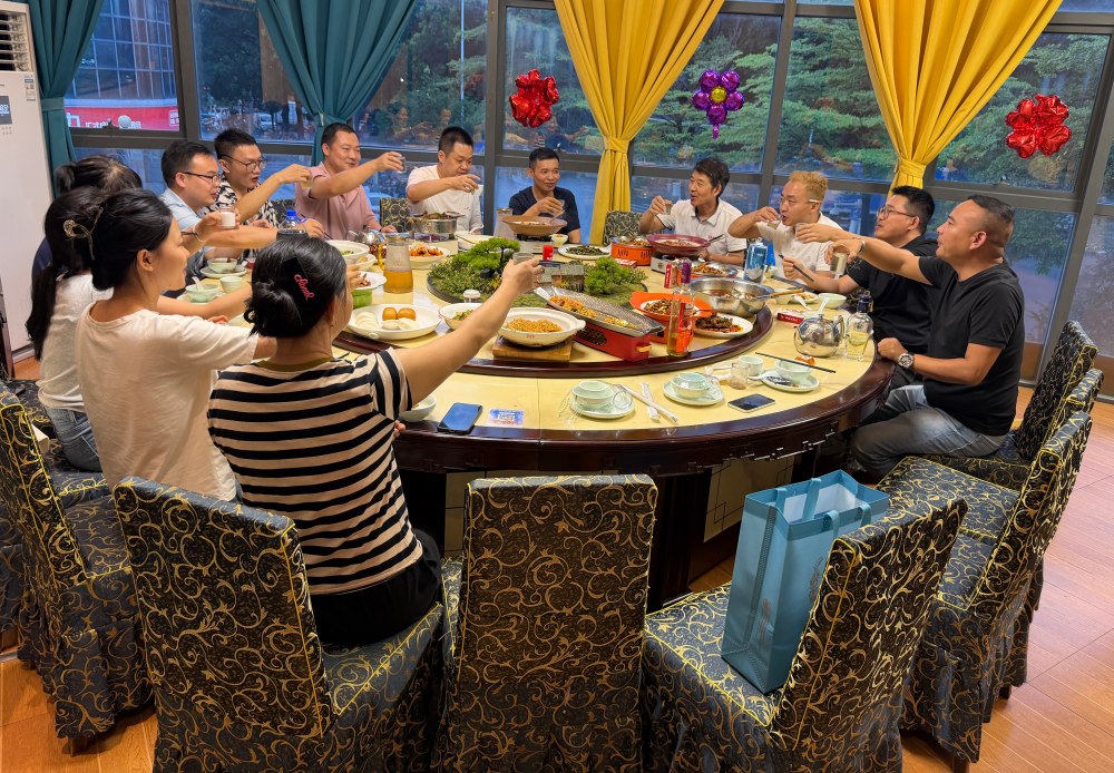 Hongwei LED Celebrates Dragon Boat Festival with Team Gathering